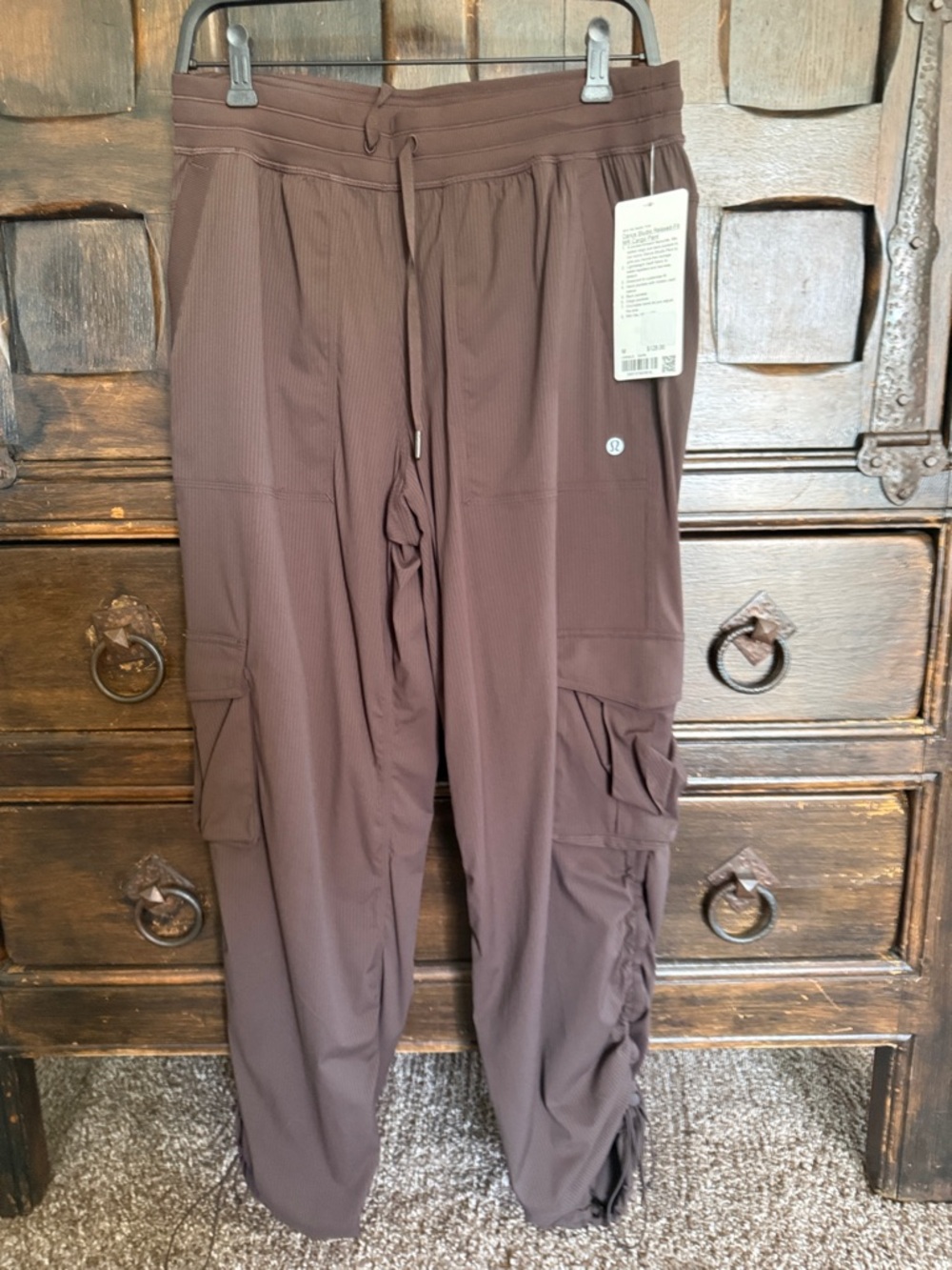NWT Lululemon Dance Studio Relaxed-Fit Medium Rise Cargo Pants - Picture 7 of 14